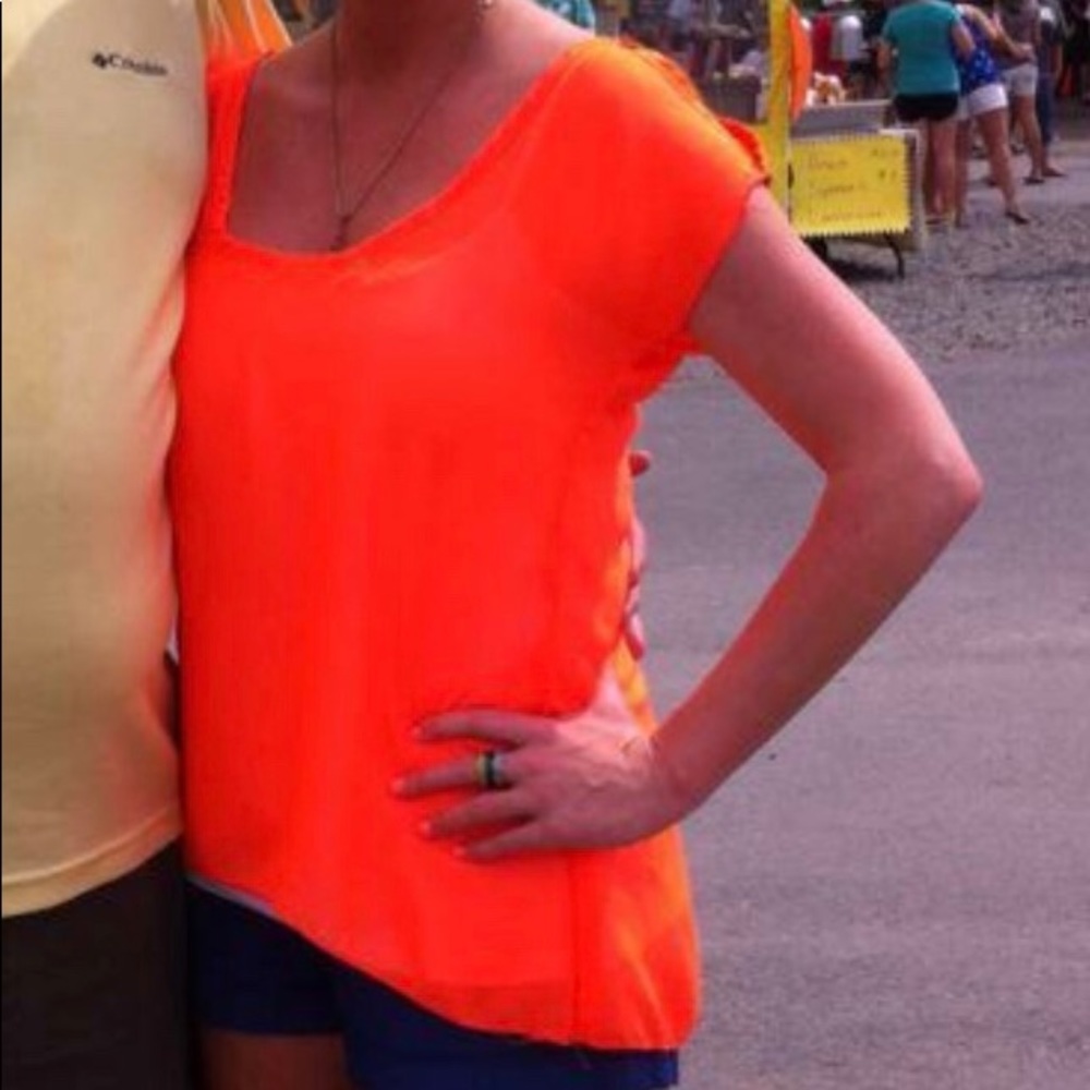 Neon Orange Top! 🍊😎